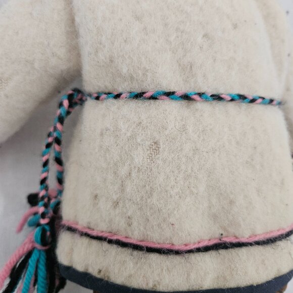 Vintage Inuit Handmade Cloth Doll – 10” Felt Parka & Fur Trim – Collectible - Picture 11 of 13